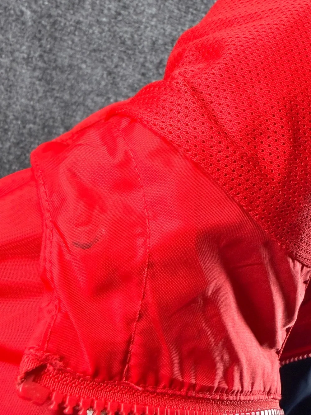 Nike Men’s Medium Windrunner Red Navy Hooded Full Zip Jacket